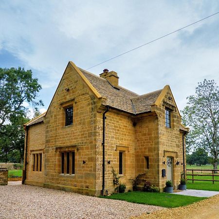 Pass The Keys Fourshires Lodge Wonderful Panoramic Views Moreton-in-Marsh Exterior foto