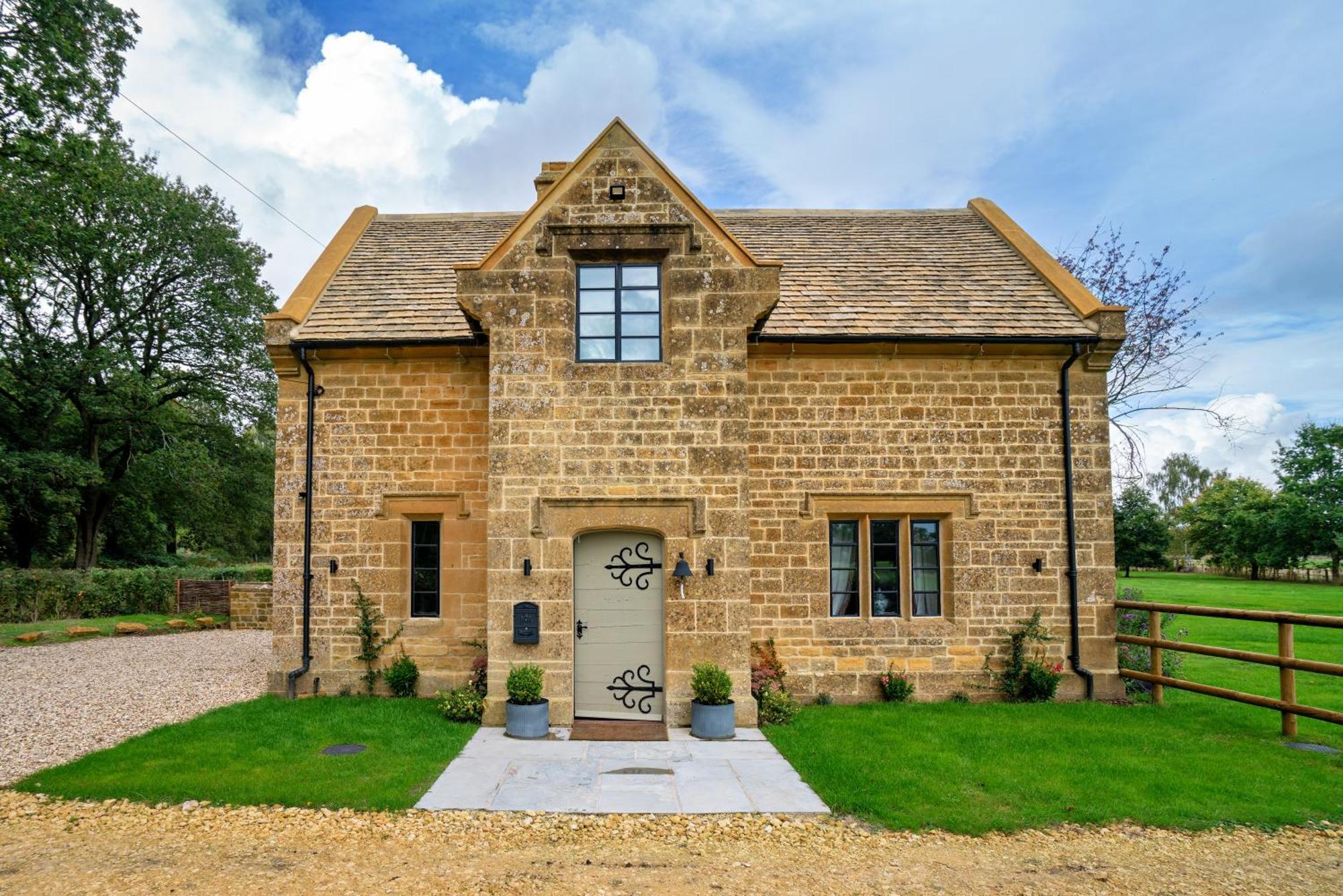 Pass The Keys Fourshires Lodge Wonderful Panoramic Views Moreton-in-Marsh Exterior foto